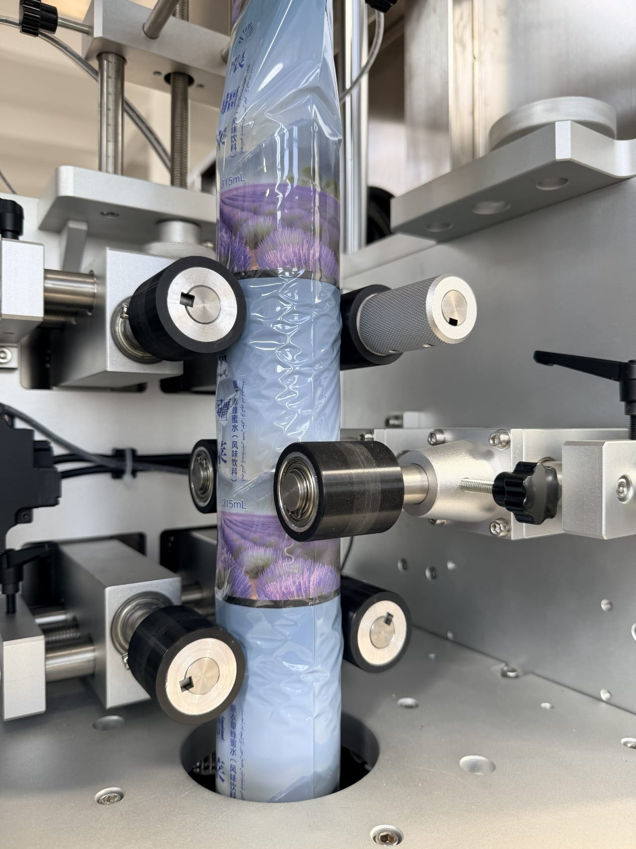 Center column + label